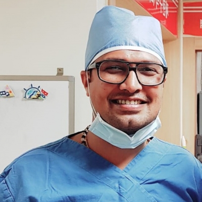 Dr. Priyank Uniyal|Spine Surgery|New Dwarka store, Dehradun